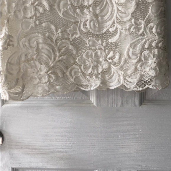 Off White Lace Dress - Picture 3 of 6